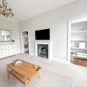  Apartment Beautiful Georgian One Bedroom United Kingdom