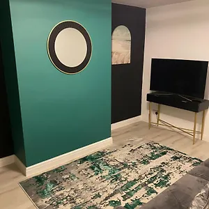  Holiday home Cosy 3 Bed House In Near Qmc Hospital And University Free Parking! United Kingdom